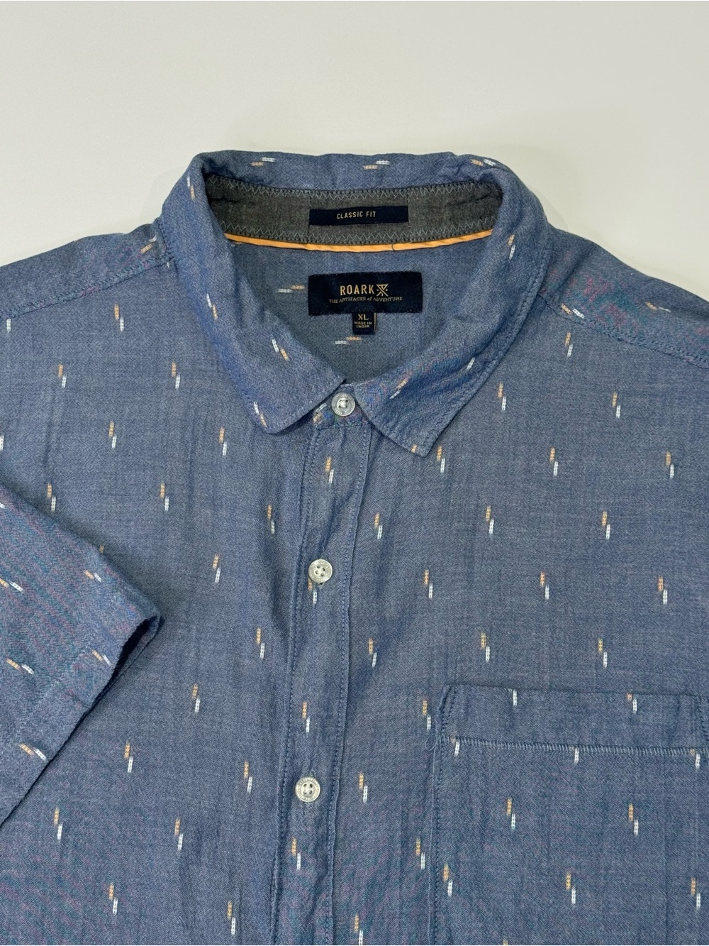 Roark Classic Fit Men's XL Short Sleeve Button Down Light Blue Tan Lightweight